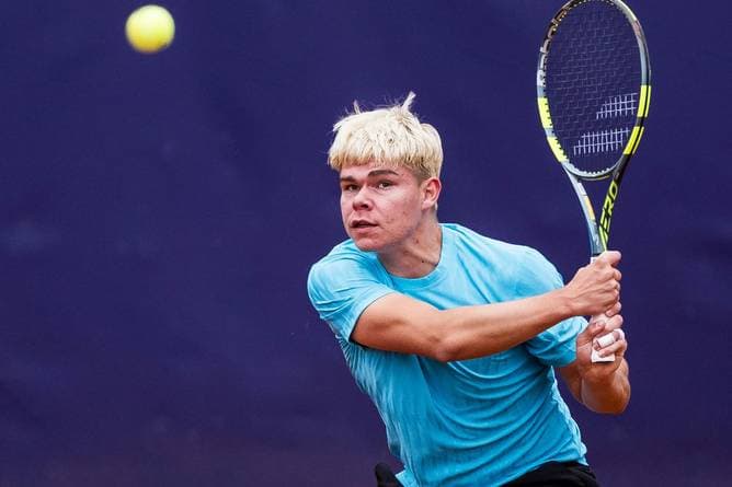 Dedura verliert Auftaktmatch