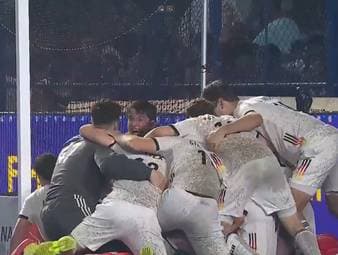 Was für ein Krimi! Im Shootout krönt sich Deutschlands U21 bereits zum 8. Mal zum Weltmeister. Das Finale gegen Spanien ist an Dramatik kaum zu überbieten.