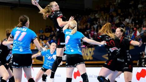 Viola Leuchter beim Wurf