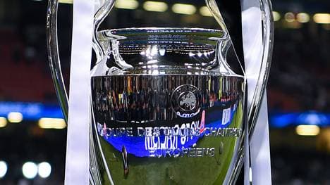 Um diesen Pokal geht es in der Champions League 