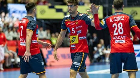 Die Spanier jubeln über den Auftaktsieg