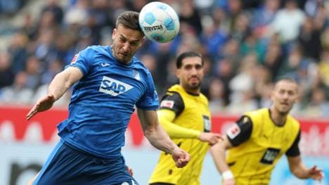 Haris Tabakovic (l.) wechselt innerhalb der Bundesliga 