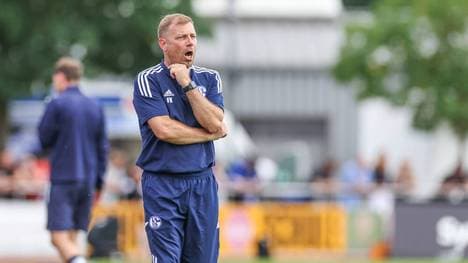 Frank Kramer war mit der Leistung mancher Schalke-Spieler nicht einverstanden