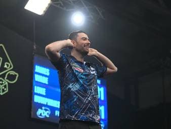 Luke Humphries besiegt den Machtlosen James Wade im Halbfinale. Humphries zieht im Endspurt nochmal richtig an und ist der erste Finalist dieses Major-Turniers. 