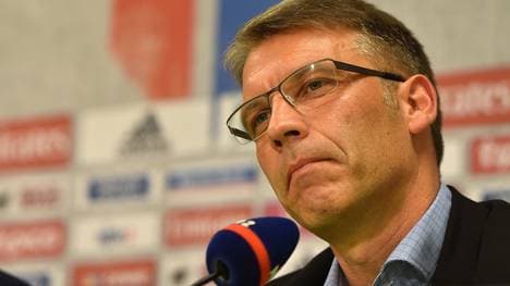 So oder so: Peter Knäbel wird bis zu Ende der Saison auf der Trainerbank sitzen