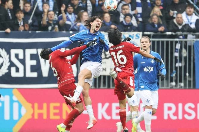 Darmstadt zurück an der Spitze