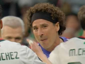 Die Legende kommt! Guillermo Ochoa wird beim Spiel gegen Tschechien eingewechselt und spielt damit seine sechste Weltmeisterschaft.