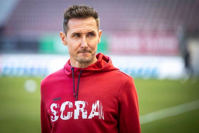 Heftige Kritik an Klose: "Als Trainer komplett versagt"