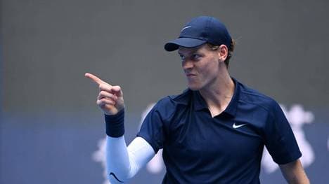 Die Absage der Davis-Cup-Finals bringt Jannik Sinner harsche Kritik ein