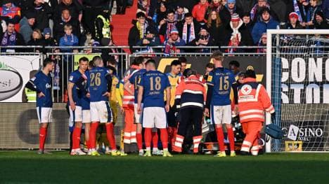 Das Spiel war minutenlang pausiert worden