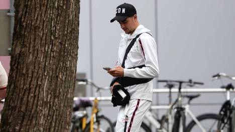 Vor einigen Tagen wurde Aleksandar Pavlovic noch mit Schlinge gesichtet