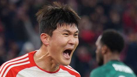 Min-Jae Kim feiert sein Tor