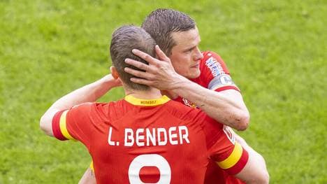 Die Bender-Zwillinge beendeten vor einem Jahr ihre Profikarrieren und haben seitdem in der Kreisklasse beim TSV Brannenburg gekickt