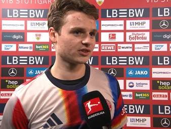 Jonas Urbig hielt im Spiel gegen den VfB Stuttgart seinen Kasten sauber - im Interview schwärmt der Bayern-Keeper aber nicht nur von Manuel Neuer. 