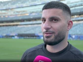 Auch gegen Ecuador wird Torjäger Deniz Undav wieder von der Bank kommen. Im Interview gibt er sich selbstbewusst und drängt auf die Startelf.