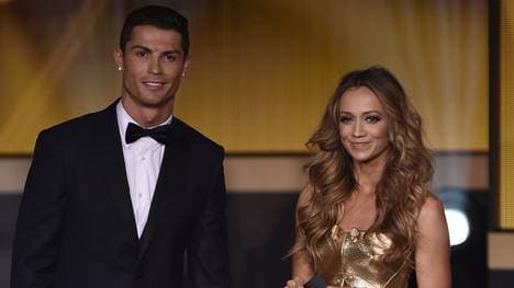 Kate Abdo (r.) moderierte die Verleihung des Ballon d'Or