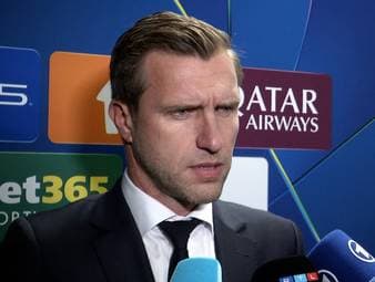 Eintracht Frankfurt geht in der Champions League trotz Führung gegen den FC Liverpool baden. Sportvorstand Markus Krösche macht seinen Spielern nach der Partie eine deutliche Ansage.