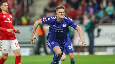 Marius Bülter schießt Schalke zum Sieg