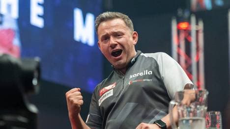 Schafft es Daniel Klose über die Super League zur Darts-WM?