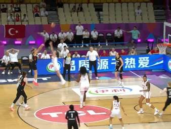 Die DBB-Frauen haben bei der EM ihr erstes Platzierungsspiel gewonnen. Ein Sieg trennt sie noch von Platz fünf. Vor allem Leonie Fiebich überzeugt aus der Distanz. 