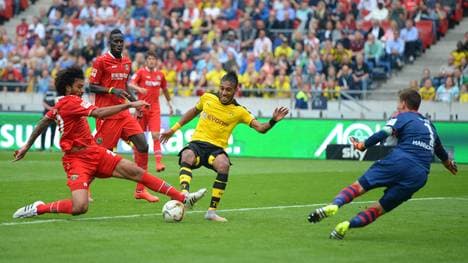 Hannover 96 v Borussia Dortmund - Bundesliga