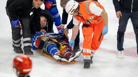 Esposito wird vom Eis gebracht