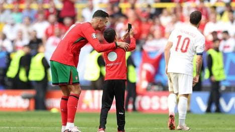 Stand für ein Foto bereit: Cristiano Ronaldo
