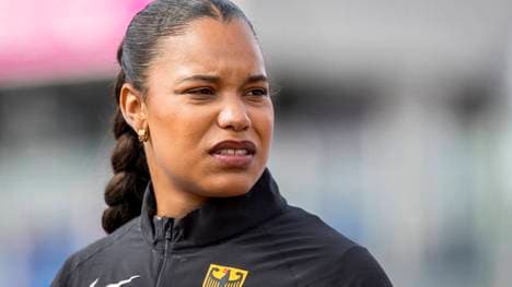 Die ehemalige Yemisi Ogunleye heißt nun Yemisi Mabry