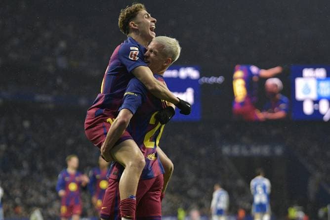 Olmo-Geniestreich rettet Barca