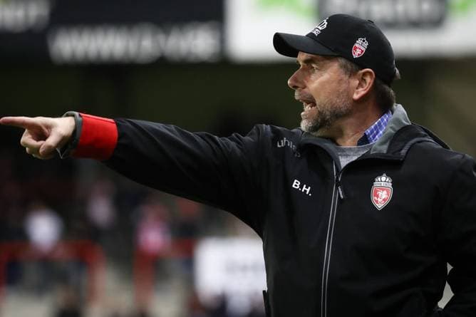 Sorge um Ex-HSV-Coach: Hollerbach muss Job ruhen lassen