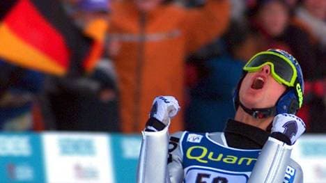 OBERSTDORF, GERMANY - DECEMBER 30:  VIERSCHANZENTOURNEE 01/02, Oberstdorf; JUBEL SIEGER Sven HANNAWALD/GER  (Photo by Andreas Rentz/Bongarts/Getty Images)