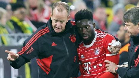 Davies (Mitte) musste verletzt ausgewechselt werden