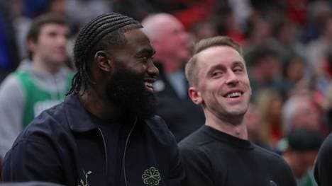 Jaylen Brown (l.) wurde Finals-MVP und gewann den NBA-Titel mit den Boston Celtics