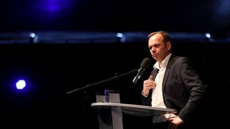 Bernd Hoffmann hofft auf den Bundesligaverbleib der Hamburger