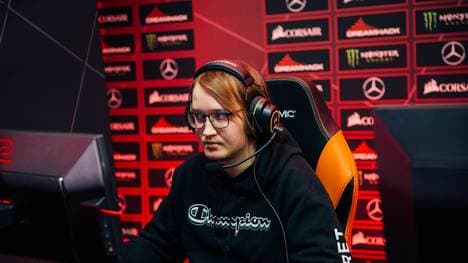 Team Secret und Star-Carry MATUMBAMAN (Foto) behalten auch in Woche 3 eine weiße Weste 