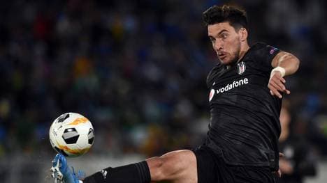 Besiktas Turkish forward Umut Nayir controls the ball during the UEFA Europa League Group K football match SK Slovan Bratislava v Besiktas Istanbul in Bratislava, Slovakia on September 19, 2019. (Photo by VLADIMIR SIMICEK / AFP)        (Photo credit should read VLADIMIR SIMICEK/AFP/Getty Images)
