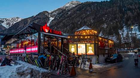 Die Ski-Hochburg Sölden in Tirol setzt ab Dezember eine alkoholfreie Zone durch