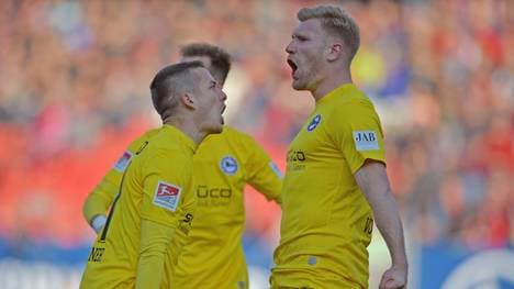 Fabian Klos (r.) erzielte bei Darmstadt 98 seine Saisontore elf und zwölf.