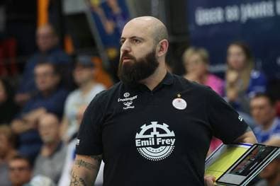 Stuttgart verlängert mit Cheftrainer