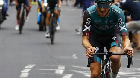 Jai Hindley (r.) ist auf dem Weg zum Sieg beim Giro