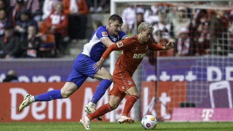 Darmstadts Matej Maglica (l.) gegen Luca Waldschmidt