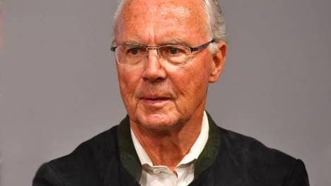 Franz Beckenbauer ist begeistert vom Fußball des FC Bayern