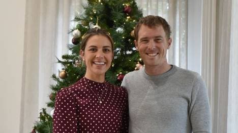 Melissa (l.) und Rohan Dennis an Weihnachten 2023