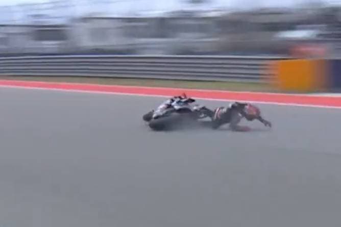 Irrer Jubel-Fail: MotoGP-Star stürzt bei Sieges-Wheelie