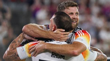 Niclas Füllkrug sorgt wegen einem Tattoo seines DFB-Kollegen David Raum für einen Lacher 