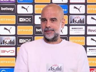 Nach dem spektakulären Champions-League-Halbfinale zwischen Paris St. Germain und Bayern München nimmt City-Trainer Pep Guardiola alle Kritiker aufs Korn. 
