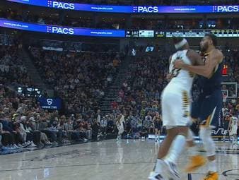 Nach einer Rangelei zwischen Rudy Gobert und Myles Turner werden im Spiel der Indiana Pacers bei den Utah Jazz insgesamt vier Spieler des Parketts verwiesen, darunter auch Superstar Donovan Mitchel. 