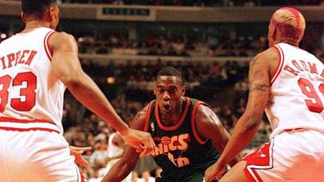 Shawn Kemp (M.) stand während seiner Karriere mit den SuperSonics im NBA-Finale - verlor aber gegen die Chicago Bulls