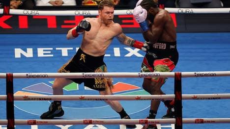 Harter Fight: Canelo Alvarez gegen Terence Crawford 