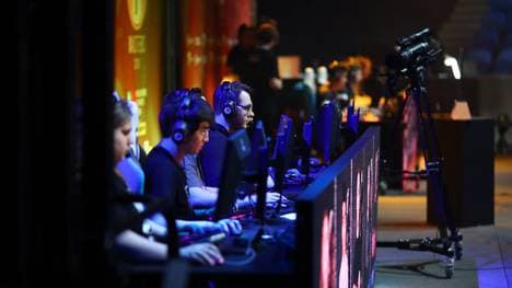 Der Radsport-Weltverband UCI will in den eSport einsteigen und im kommenden Jahr erstmals eine Weltmeisterschaft in sein Programm aufnehmen